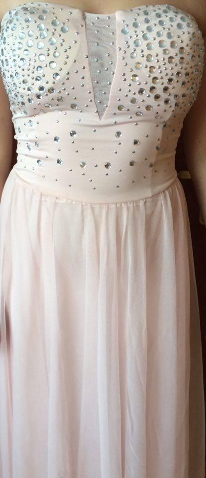 Spolocenske saty, 37