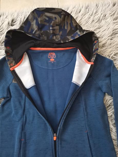 Modrá mikina, f&f,146