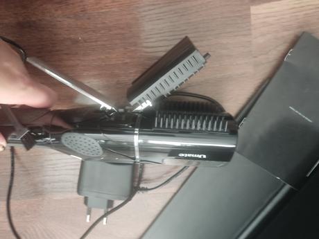 Zastrihavac na postiepene vlasy,