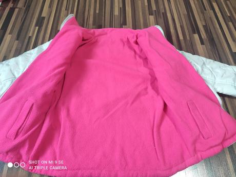 Predám krásnu  bundu a vestičku, 122