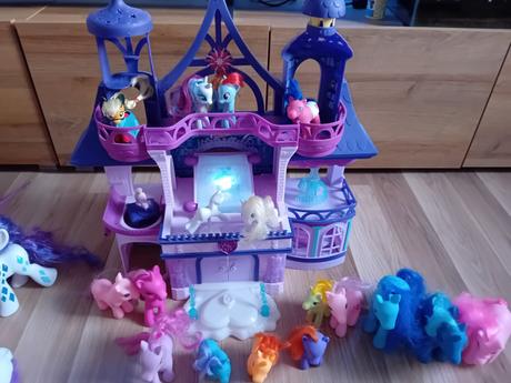 Hracky palác koniky, 