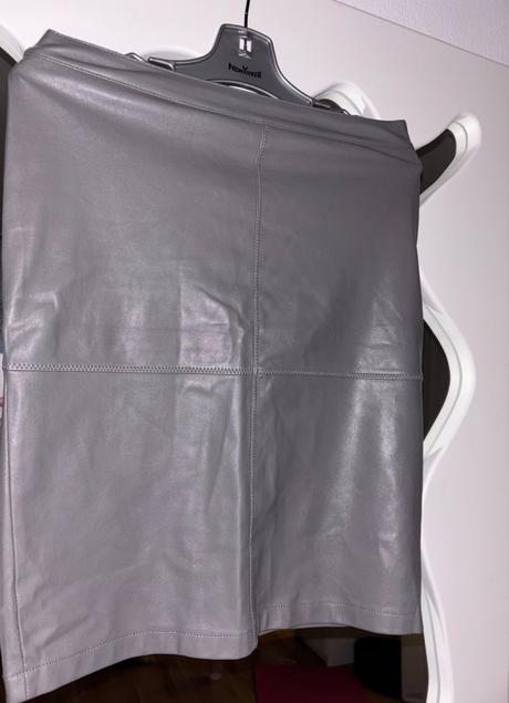 Koženková sukňa vila s, s