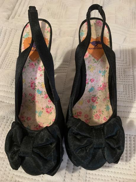 Čierne lodičky, rocket dog,37