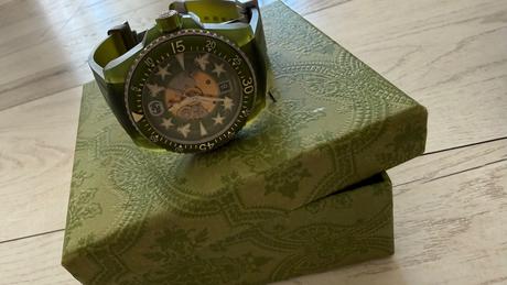 Gucci unisex krasne hodinky, gucci