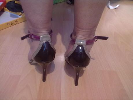 Fialove sandalky lakovane, 36