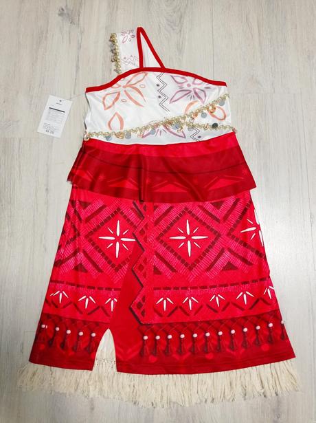 Moana vajana ii s mušličkami veľ. 140 na 9/10 r, 