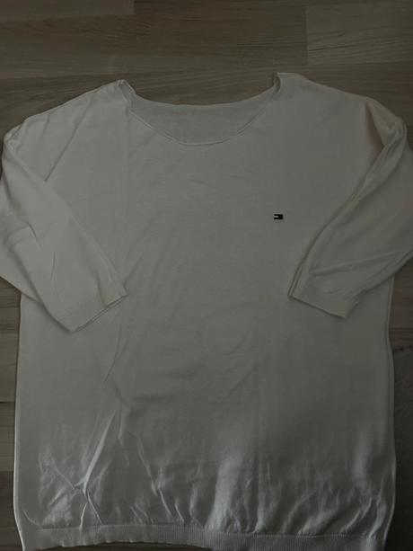 Tommy hilfiger svetrík veľ. uni, tommy hilfiger