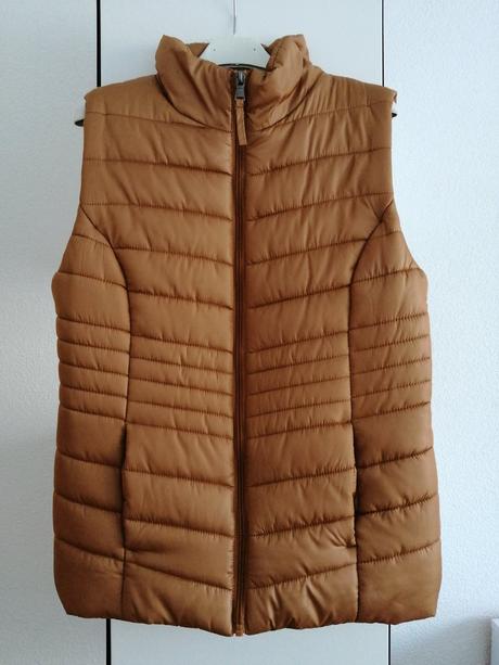 Prechodná zateplená vesta, takko,36
