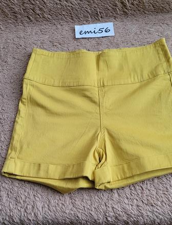 Žlté krátke nohavice, s