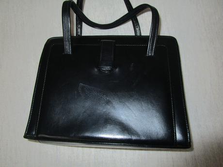 3123. čierna kabelka,