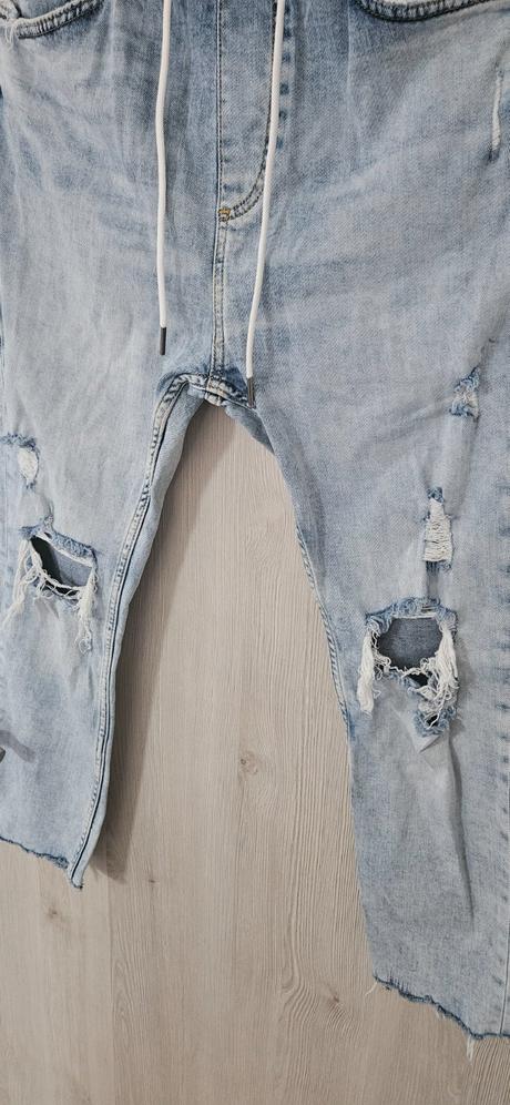 Pánske rifle, bershka,m