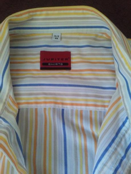 Pekná letná košeľa, 44