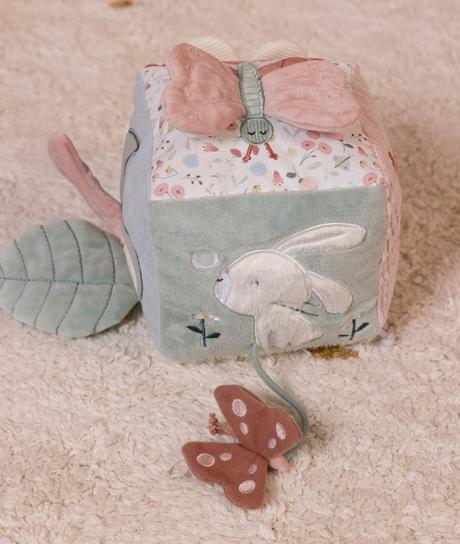 Kocka kvety a motýle little dutch, 