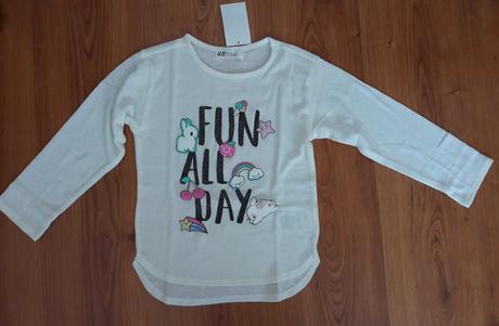 Tenučký pulóvrik s obrázkom (zajačiky a dúha), h&m,110 / 116