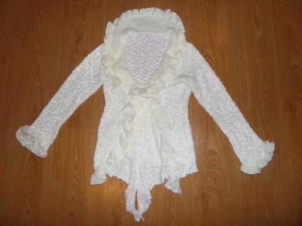 Sveter s volánmi, m