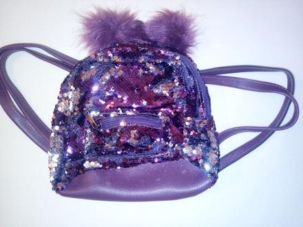 Glitrový ruksačik, 