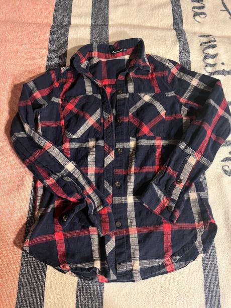 Karovana košeľa, 34