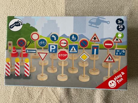 Drevene dopravne znacky - nové, 