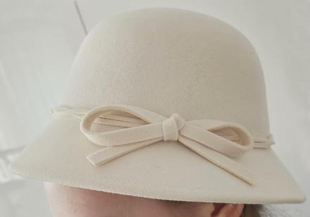 Elegantný vlnený klobúk, 56