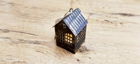 Kovový led domček - mosadz - 85 x 55 mm, 