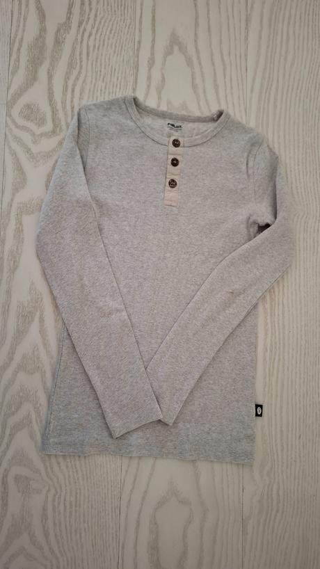 Svetlo šedé tričko, pompdelux,134