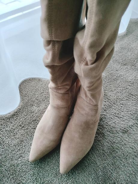 Béžové čižmy, 39