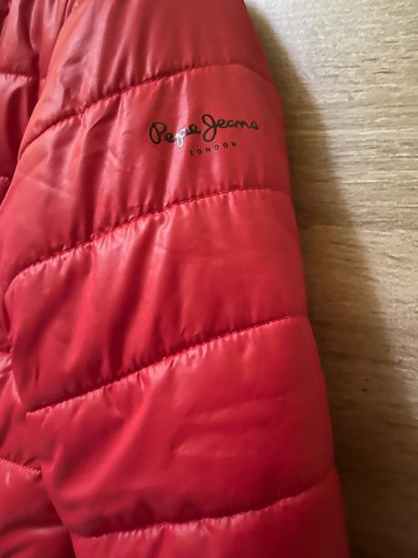 Pepe jeans bunda párkrát oblečená, pepe jeans,s