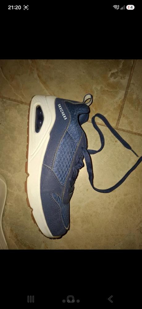 Sketchers, skechers,35