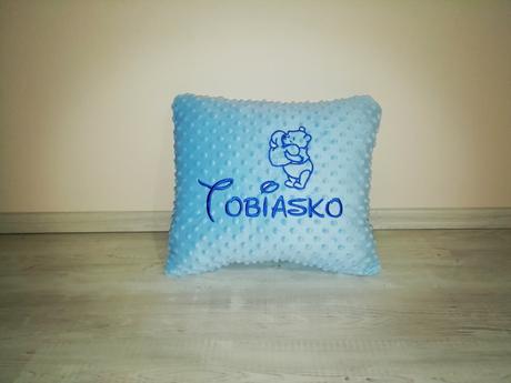Vankúš s menom,