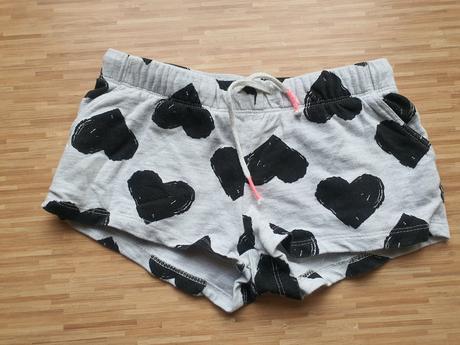 Pohodlne kratasky s vreckami, h&m,104