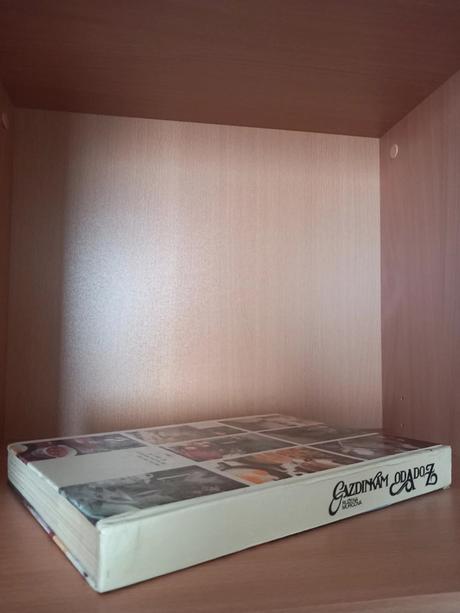 Gazdinkám od a do z - stará kniha vydaná v r. 1985,