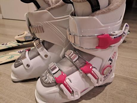 Lyžiarky, tecnica,30