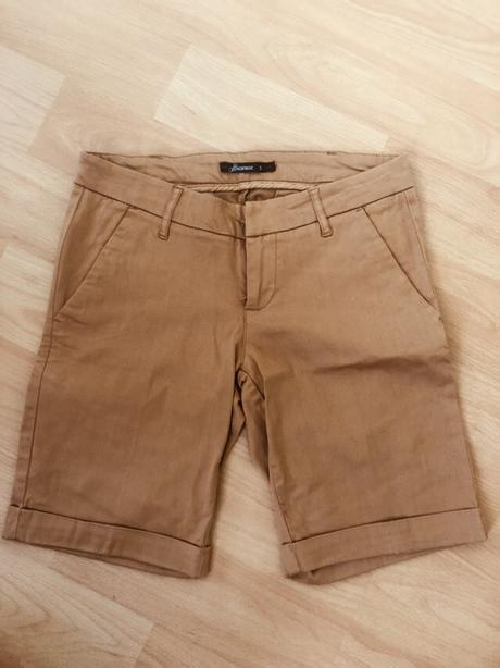 Kratasy zn. house, clockhouse,s