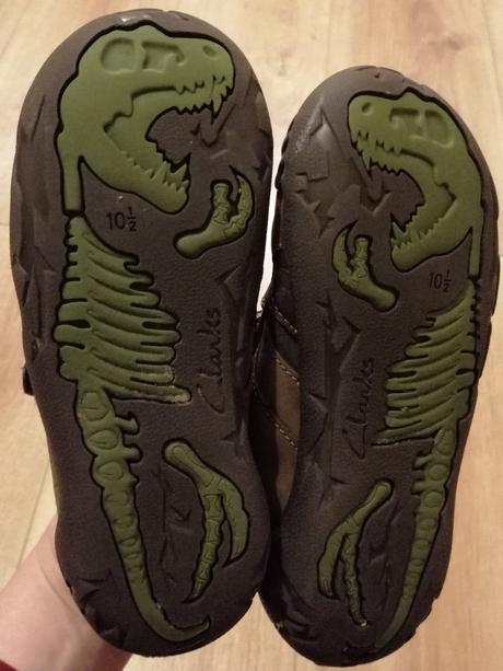 Topanky s okom dinosaura, clarks,29