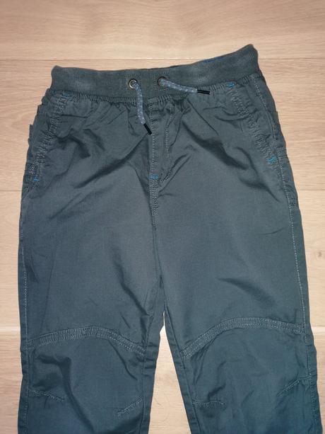 Podšité nohavice, next,122