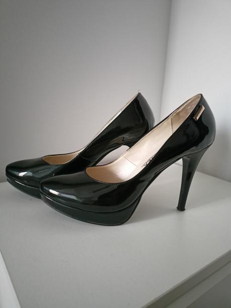 Cierne leskle lodicky, 37