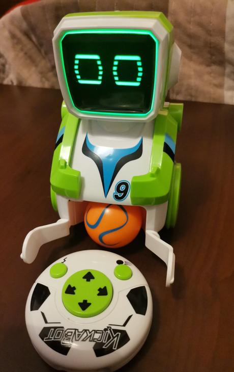 Kickabot silverlit futbalista, 