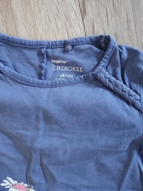 Balík tričiek a šiat, 86–98