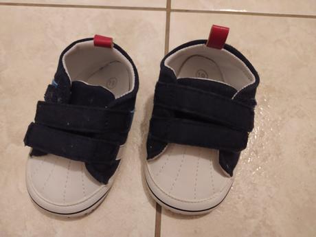 Topánočky chlapčenské, veľ. 19, 6 až 9 mesiacov, 19