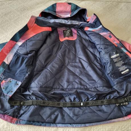 Lyžiarska bunda protest, 38