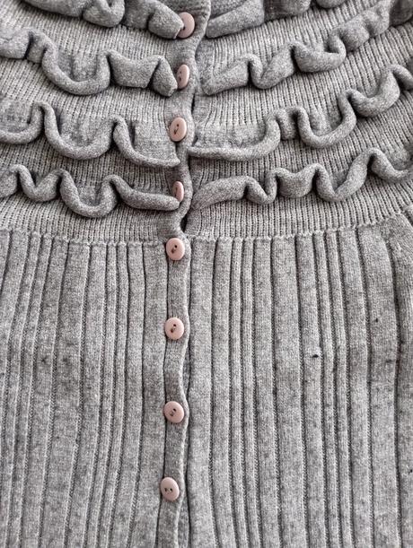 Zb zaujímavý svetrík, xs