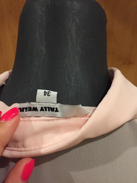 Bledoruzova bluzka, tally weijl,34