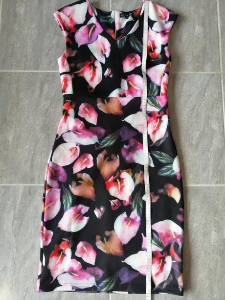 Krásne pestré šaty smashedlemon, v36, 36