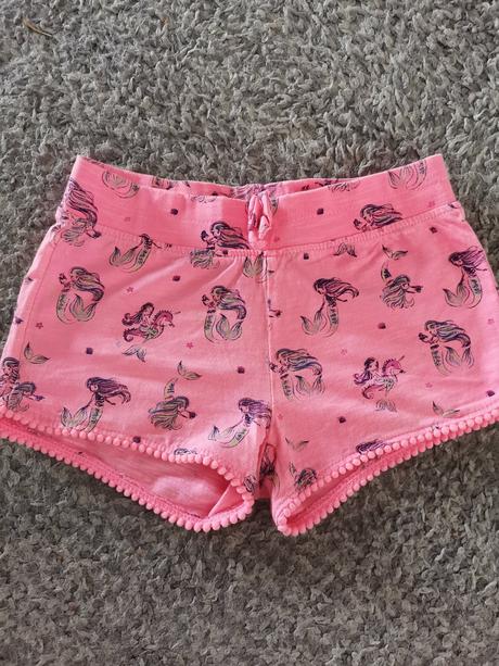 Kraťasy, cena spolu, 104