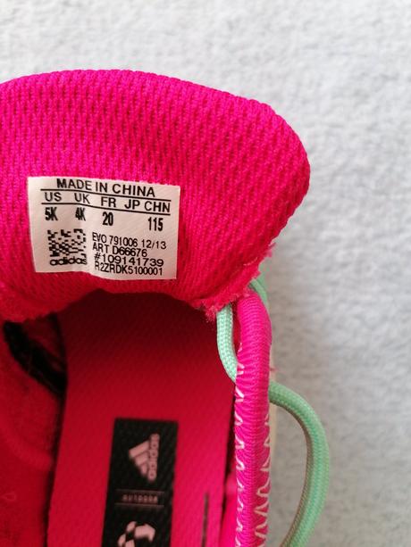 Cyklamenove tenisky, adidas,20