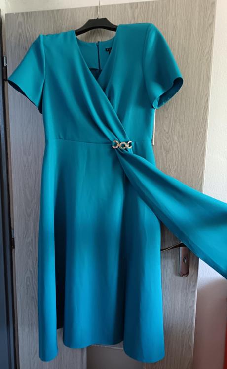 Elegantné šaty, 44