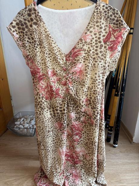 Šaty so zvieracím vzorom, m