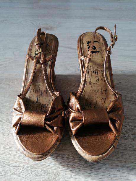 Sandále na platforme, 37