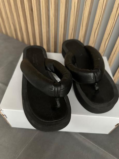 Čierne šlapky truffle, 37