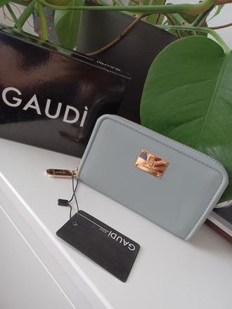 Peňaženka gaudi, gaudi